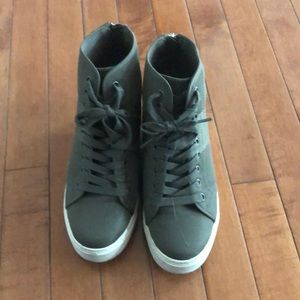 Worn Green Platform Sneakers sz 7